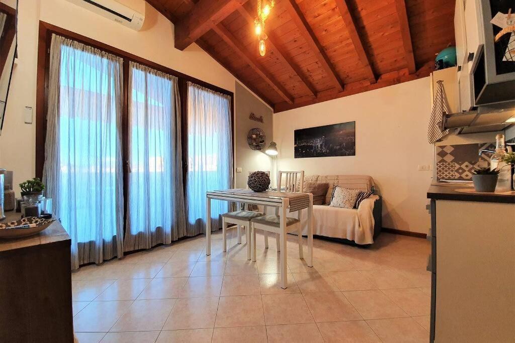 Il Torchio Rooftop Apartment With Wide Terrace Sirmione Exterior photo